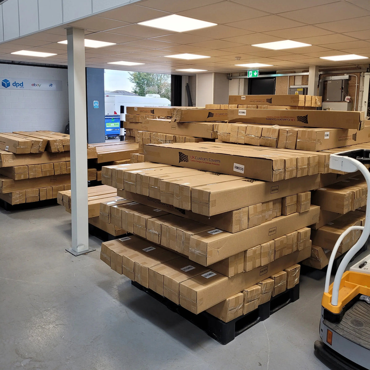 Ford Transit Connect SWB Rear Rubber Floor Mat (2014 Onwards) - UK Custom Covers