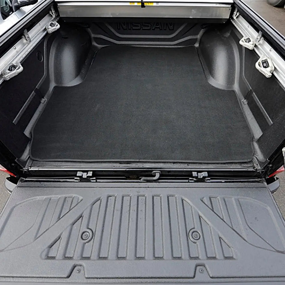 Nissan Navara NP300 Trunk Liner (2016 Onwards) - UK Custom Covers