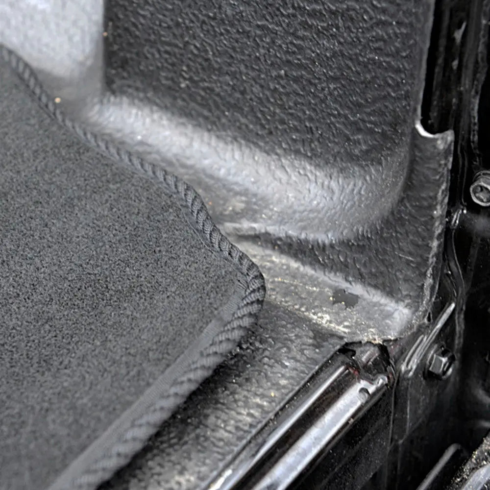 Nissan Navara NP300 Trunk Liner (2016 Onwards) - UK Custom Covers