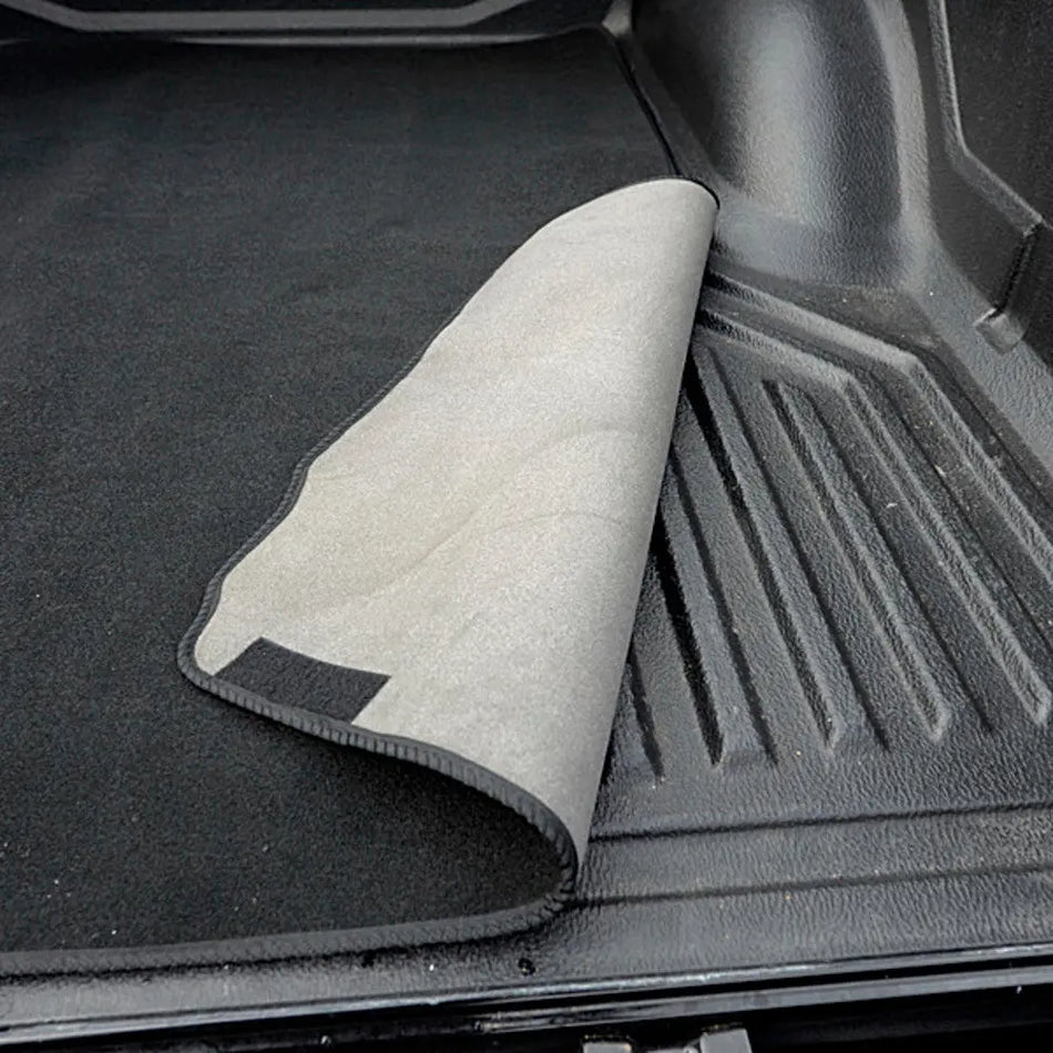 Nissan Navara NP300 Trunk Liner (2016 Onwards) - UK Custom Covers