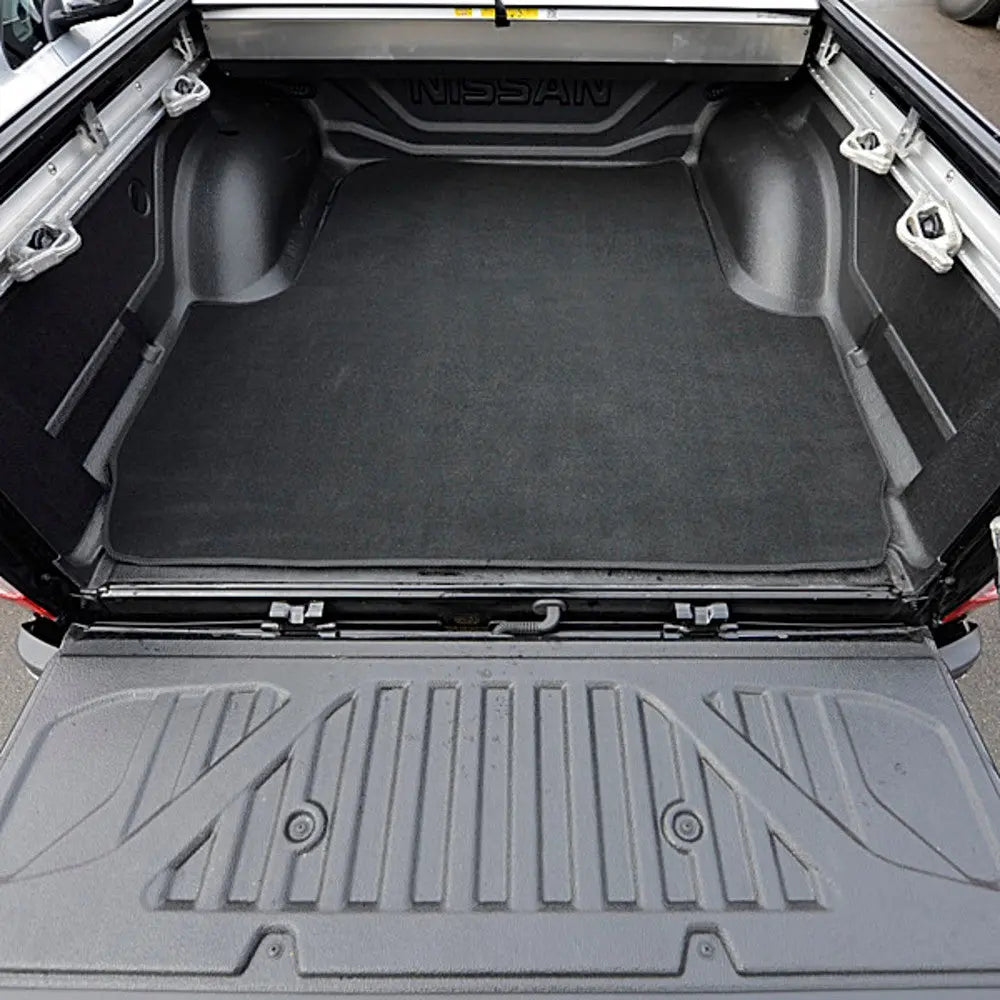 Nissan Navara NP300 Trunk Liner (2016 Onwards) - UK Custom Covers
