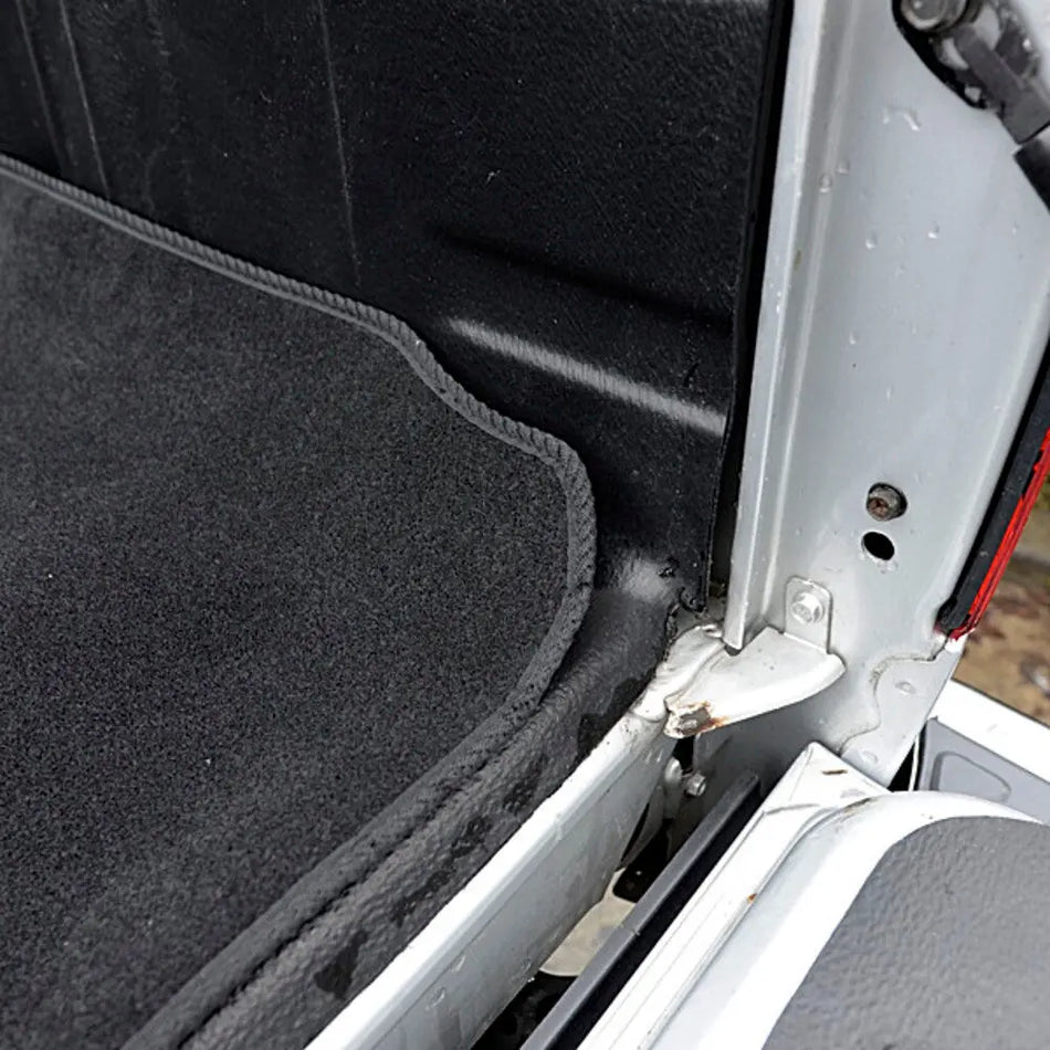 Nissan Navara D40 Trunk Liner (2005-2015) Black - UK Custom Covers