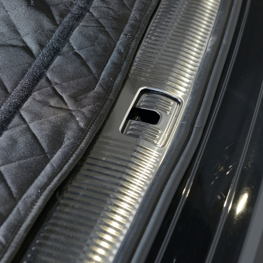 Audi Q7 Boot Liners - UK Custom Covers